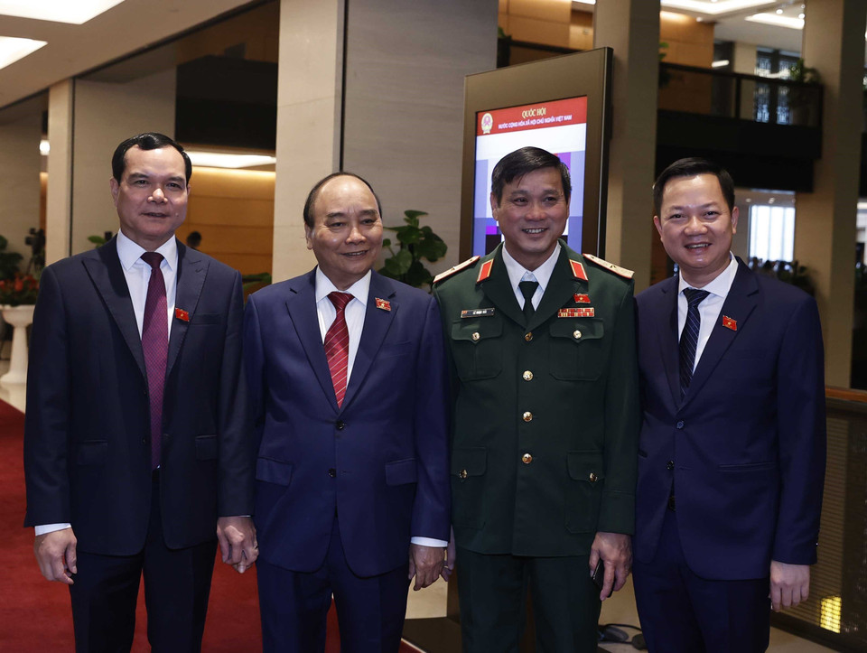 Chủ tịch nước Nguyễn Xuân Phúc và các đại biểu. (Ảnh: Thống Nhất/TTXVN)