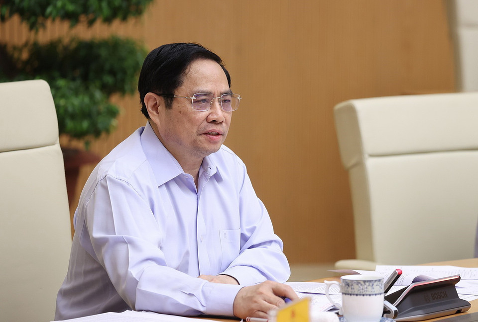  Thủ tướng Phạm Minh Chính yêu cầu các địa phương chống dịch trên tin thần đặt sức khỏe, tính mạng của nhân dân lên trước hết. (Ảnh: Dương Giang/TTXVN)