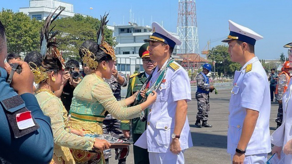 Nghi lễ truyền thống đón khách của Indonesia. (Ảnh: Đào Trang/TTXVN)