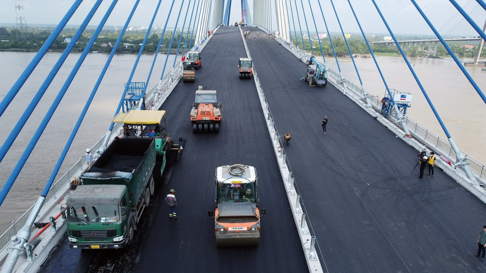 Công tác thử tải cầu chính dự kiến sẽ được thực hiện vào ngày 22/12. (Ảnh: Huy Hùng/TTXVN)