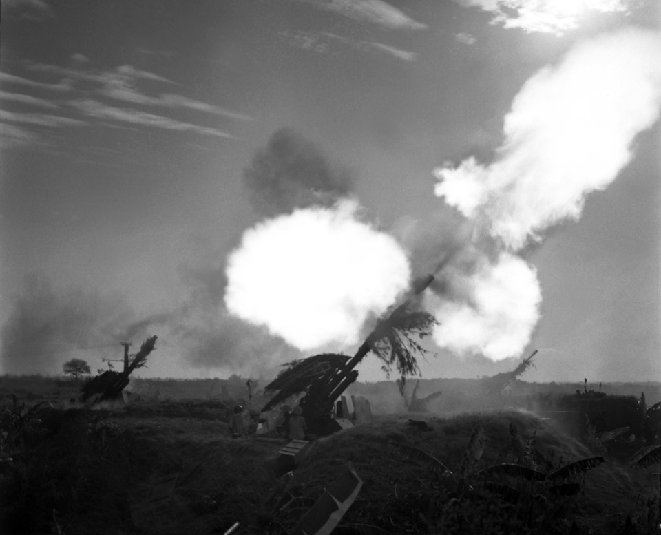 Lực lượng pháo phòng không nổ súng quyết liệt đánh trả máy bay Mỹ, bảo vệ Hà Nội ngay từ những ngày đầu trong trận 12 ngày đêm tháng 12/1972. (Ảnh: TTXVN)