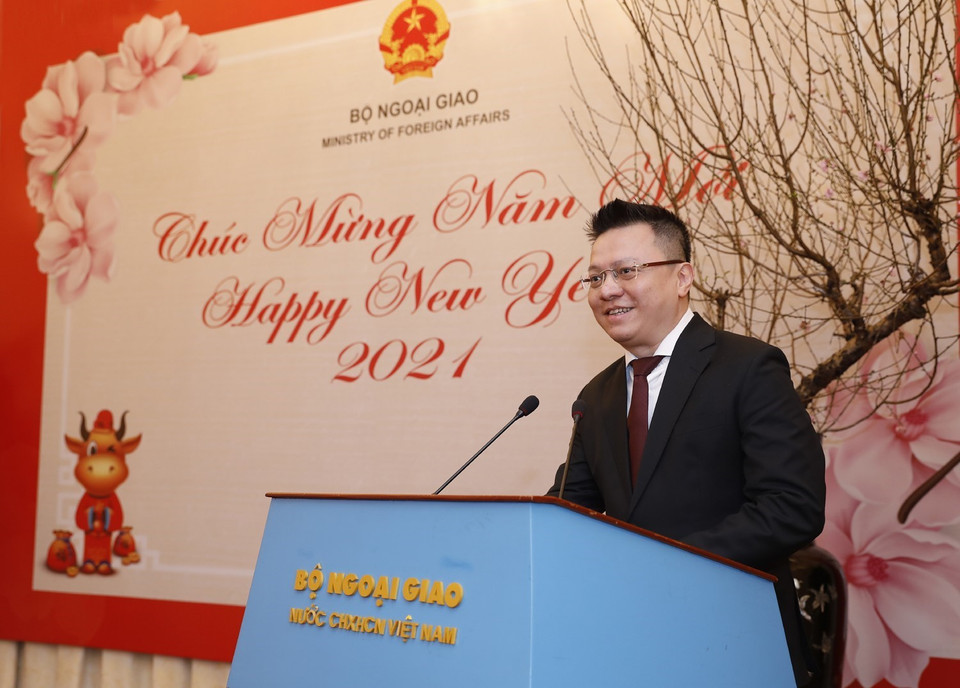  Bí thư Đảng ủy, Phó Tổng Giám đốc Thông tấn xã Việt Nam Lê Quốc Minh thay mặt lãnh đạo các cơ quan báo chí phát biểu tại buổi gặp mặt. (Ảnh: Dương Giang/TTXVN)