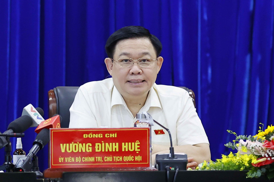 Chiều 23/1, Chủ tịch Quốc hội Vương Đình Huệ phát biểu tai buổi làm việc với Ban Thường vụ Tỉnh ủy Bình Dương. (Ảnh: Doãn Tấn/TTXVN)