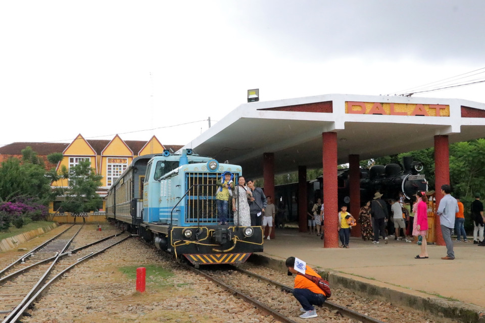 Ga Đà Lạt được người Pháp xây dựng từ năm 1932 và hoàn thành vào năm 1938. (Ảnh: Chu Quốc Hùng/TTXVN)