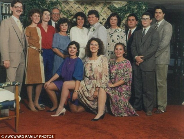 Chân ải chân ai? (Nguồn: Daily Mail)