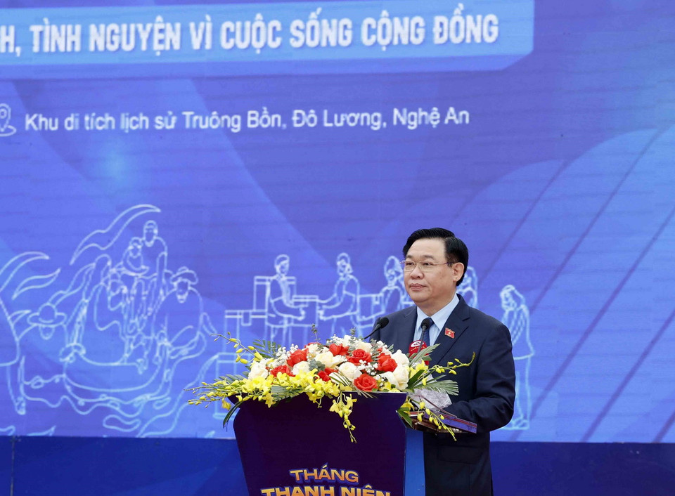 Chủ tịch Quốc hội Vương Đình Huệ phát biểu động viên và giao nhiệm vụ cho tuổi trẻ cả nước. (Ảnh: Nhan Sáng/TTXVN)