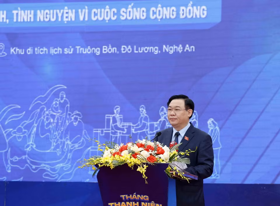 Chủ tịch Quốc hội Vương Đình Huệ phát biểu động viên và giao nhiệm vụ cho tuổi trẻ cả nước. (Ảnh: Nhan Sáng/TTXVN)