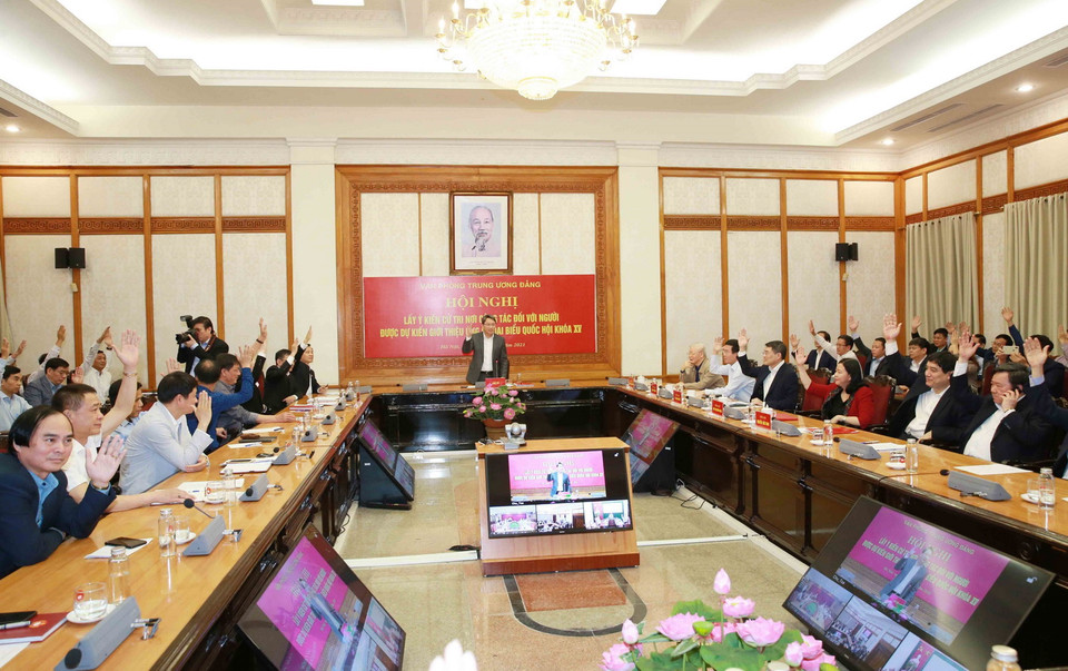 Đại biểu dự hội nghị biểu quyết giới thiệu người ứng cử đại biểu Quốc hội khóa XV. (Ảnh: Phương Hoa/TTXVN)