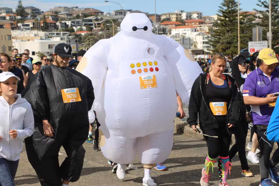 Giải chạy đua lớn nhất thế giới City2Surf đã diễn ra tại thành phố Sydney, Australia, thu hút hơn 84.000 người đăng ký tham gia. (Ảnh: Nguyễn Minh/Vietnam+)