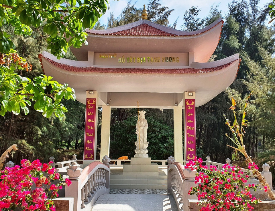  Công trình điện thờ Bồ tát Địa Tạng Vương. (Ảnh: Ánh Tuyết/TTXVN)