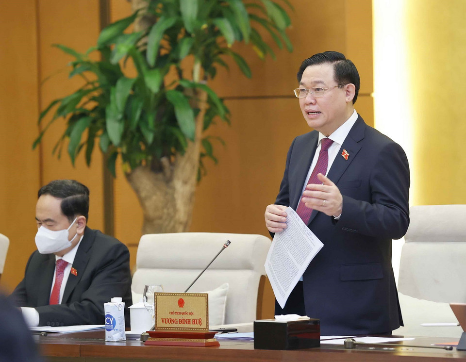 Chủ tịch Quốc hội Vương Đình Huệ phát biểu tại Phiên họp thứ 8 của Ủy ban Thường vụ Quốc hội khóa XV. (Ảnh: Doãn Tấn/TTXVN)