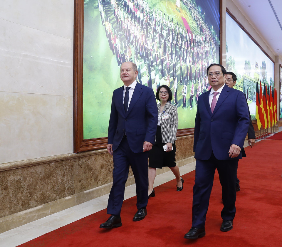 Thủ tướng Phạm Minh Chính và Thủ tướng CHLB Đức Olaf Scholz dự hội đàm. (Ảnh: Lâm Khánh/TTXVN)