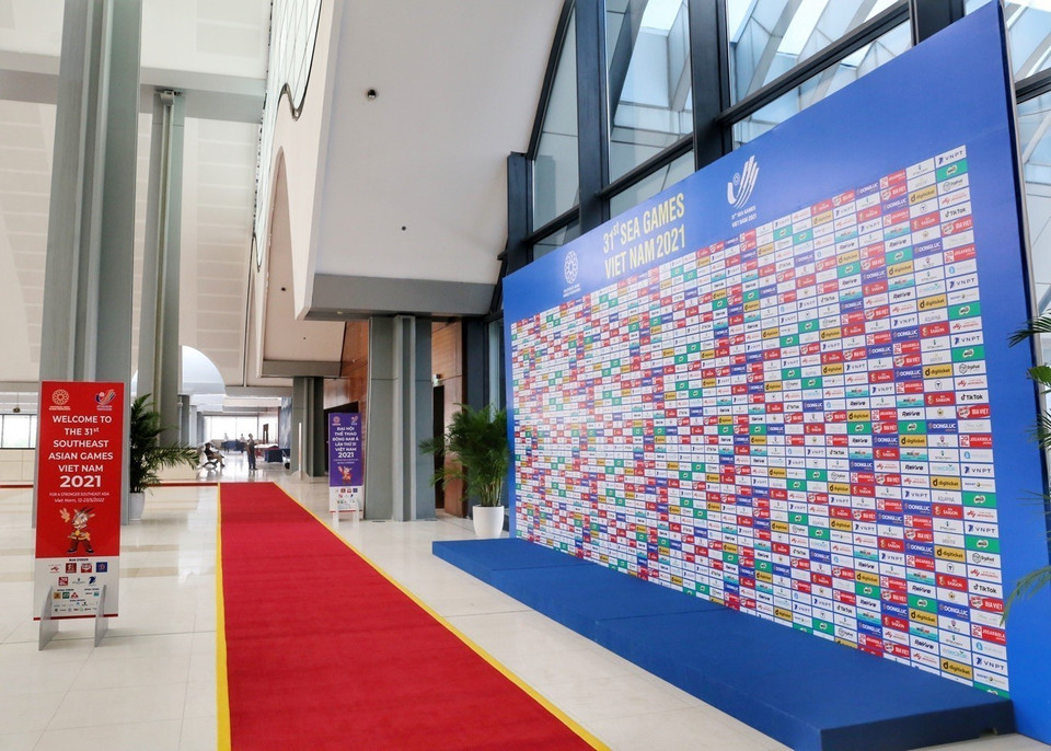 Các tấm pano trang trí tại Trung tâm Báo chí SEA Games 31. (Ảnh: Tuấn Đức/TTXVN)