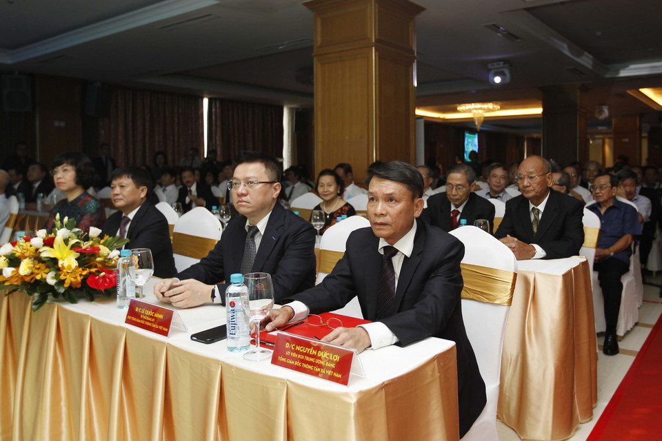 Tổng Giám đốc TTXVN Nguyễn Đức Lợi cùng lãnh đạo TTXVN dự kỷ niệm 60 năm Ngày thành lập Thông tấn xã Giải phóng (12/10/1960-12/10/2020). (Ảnh: Thanh Vũ/TTXVN)