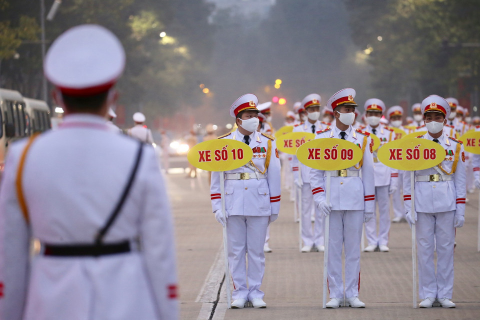  Lực lượng quân đội tham gia tổng duyệt nội dung đưa đoàn đại biểu vào Lăng viếng Chủ tịch Hồ Chí Minh. (Ảnh: Dương Giang/TTXVN)