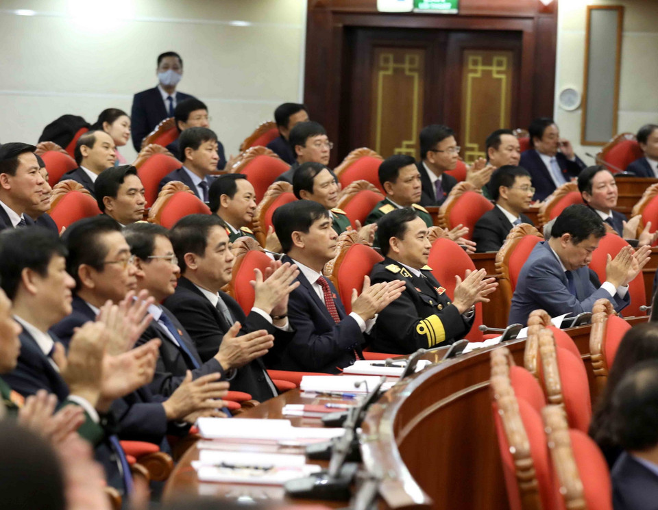 Các đồng chí Ủy viên Trung ương Đảng dự hội nghị. (Ảnh: TTXVN)