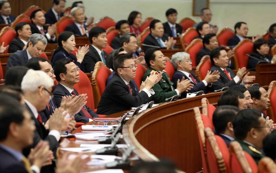 Các đồng chí Ủy viên Trung ương Đảng dự hội nghị. (Ảnh: TTXVN)