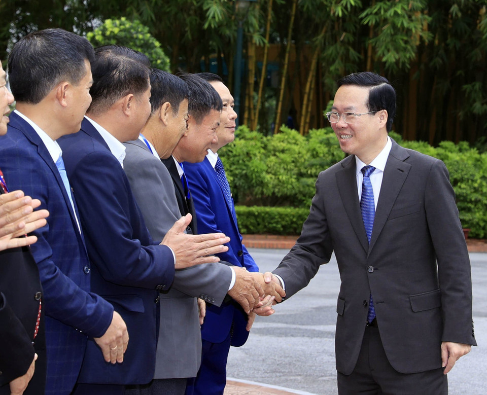 Chủ tịch nước Võ Văn Thưởng với các đại biểu. (Ảnh: Thống Nhất/TTXVN)