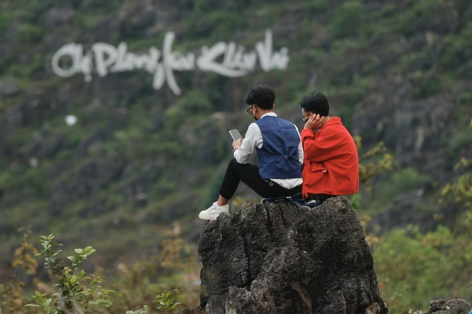 Phiên chợ độc đáo đã góp phần giúp đời sống người dân xứ đá trở nên sinh động, gìn giữ được nét văn hóa đặc sắc nơi đây. (Ảnh: Minh Quyết/TTXVN)