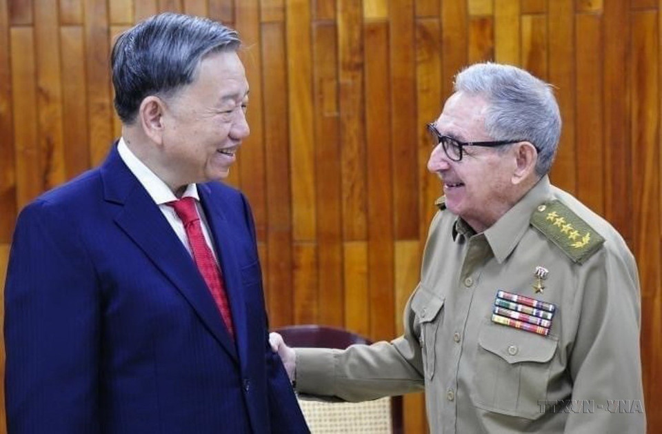 Đại tướng Raúl Castro Ruz tiếp Bộ trưởng Công an Tô Lâm trong chuyến thăm chính thức Cuba năm 2022. (Ảnh: Mai Phương/TTXVN)