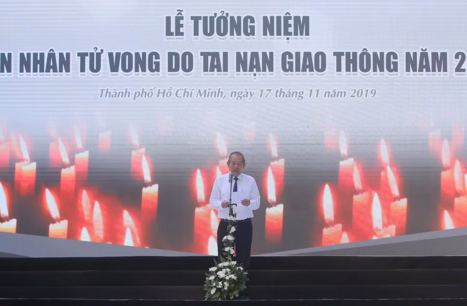 Phó Thủ tướng Thường trực Trương Hòa Bình phát biểu tại lễ tưởng niệm. (Ảnh: Thanh Vũ/TTXVN)