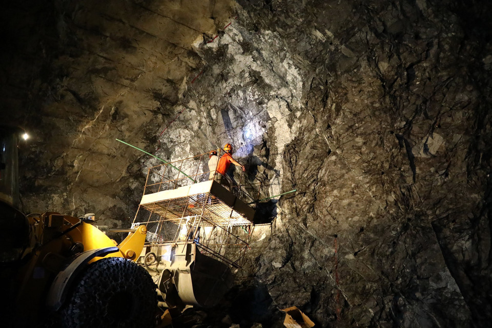 Đơn vị thi công hầm là doanh nghiệp Tập đoàn Sơn Hải. (Ảnh: Huy Hùng/TTXVN)