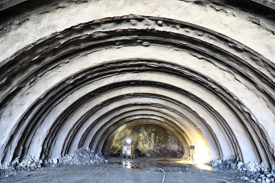 Ống phía Bắc hầm hiện đã đào được hơn 500m. (Ảnh: Huy Hùng/TTXVN)