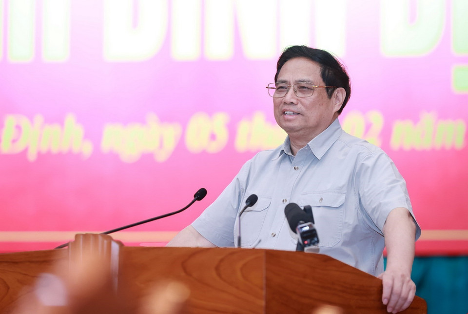 Thủ tướng Phạm Minh Chính phát biểu kết luận buổi làm việc với Ban Thường vụ Tỉnh uỷ Bình Định. (Ảnh: Dương Giang/TTXVN)