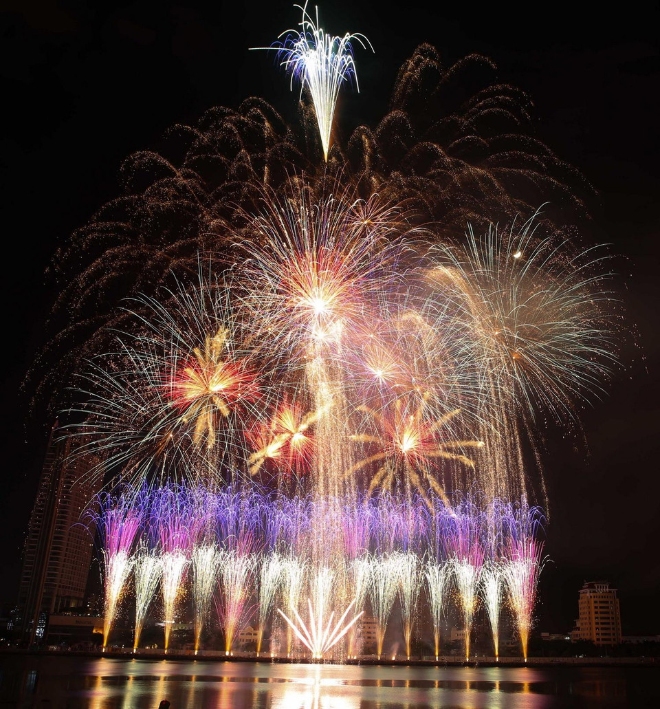 Màn trình diễn pháo hoa của đội Brazil. (Ảnh: Trần Lê Lâm/TTXVN)