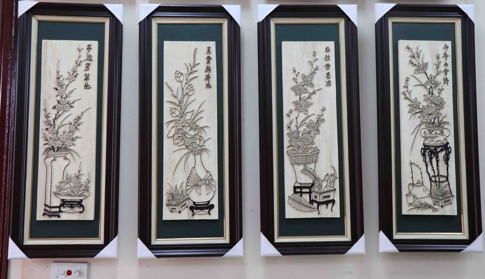 Bản khắc tranh dân gian Đông Hồ. (Ảnh: Thái Hùng/TTXVN)