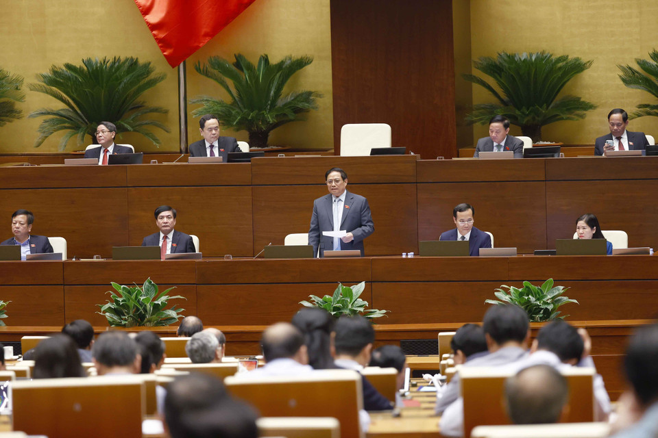 Thủ tướng Chính phủ Phạm Minh Chính trả lời chất vấn. (Ảnh: Doãn Tấn/TTXVN)