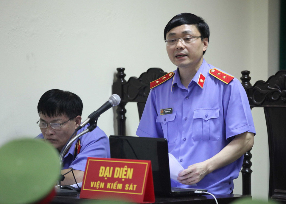 Đại diện Viện kiểm sát phát biểu tại tòa phúc thẩm. (Ảnh: Doãn Tấn/TTXVN)