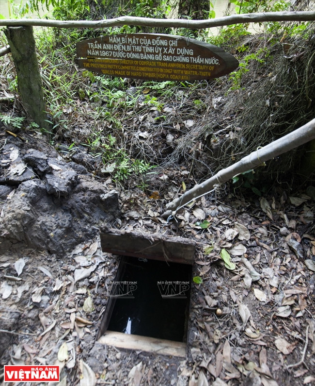 Một số công trình hầm bí mật trong Khu di tích Xẻo Quít vẫn còn gìn giữ cho đến hôm nay. (Nguồn: Báo Ảnh Việt Nam/Vietnam+)