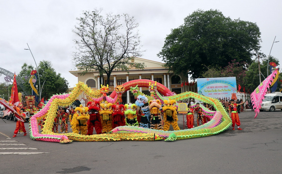 Tiết mục múa lân tại Lễ hội. (Ảnh: Cao Nguyên/TTXVN)