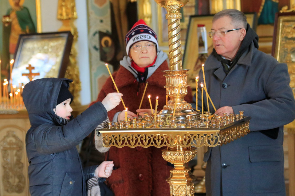 Từ thế kỷ 18 đến nay, ngôi đền này là địa chỉ tâm linh quan trọng của người dân địa phương và những người thợ sản xuất súng Kalashnikov. (Ảnh: Duy Trinh/TTXVN)