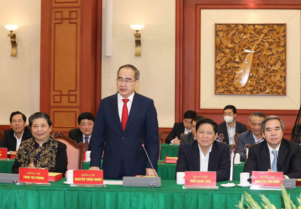 Ông Nguyễn Thiện Nhân, nguyên Ủy viên Bộ Chính trị khóa XII, nguyên Bí thư Thành ủy Thành phố Hồ Chí Minh phát biểu tại buổi gặp mặt. (Ảnh: Phương Hoa/TTXVN)