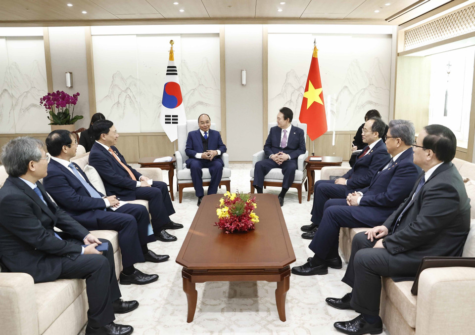 Nhận lời mời của Tổng thống Đại Hàn Dân Quốc Yoon Suk Yeol, Chủ tịch nước Nguyễn Xuân Phúc cùng Đoàn đại biểu Cấp cao Việt Nam thăm cấp Nhà nước tới Đại Hàn Dân Quốc từ ngày 4-6/12. (Ảnh: Thống Nhất/TTXVN)