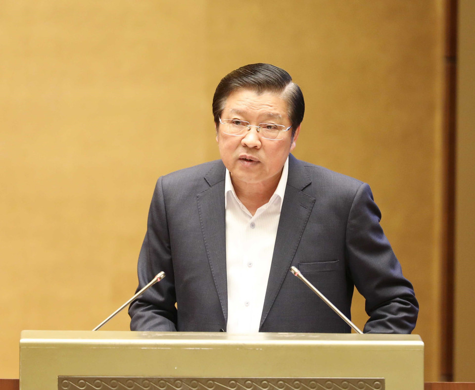 Ông Phan Đình Trạc, Ủy viên Bộ Chính trị, Bí thư Trung ương Đảng, Trưởng Ban Nội chính Trung ương truyền đạt chuyên đề “Tiếp tục xây dựng và hoàn thiện Nhà nước pháp quyền xã hội chủ nghĩa Việt Nam trong giai đoạn mới.” (Ảnh: Phương Hoa/TTXVN)