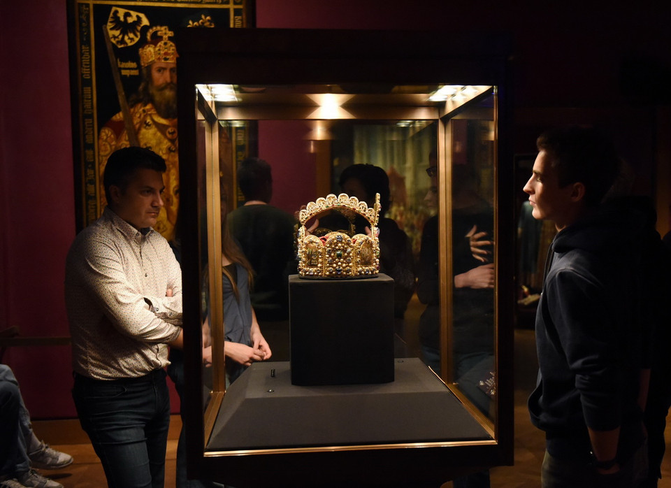Kho bạc hoàng gia ở Vienna (Áo) nằm trong Cung điện Hofburg, trưng bày nhiều cổ vật và trang sức quý giá. (Ảnh: THX/TTXVN)