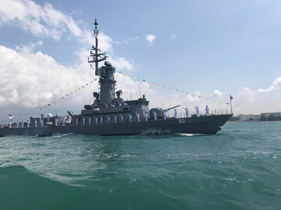 Tàu hộ tống RSS Vigilance của Hải quân Singapore.