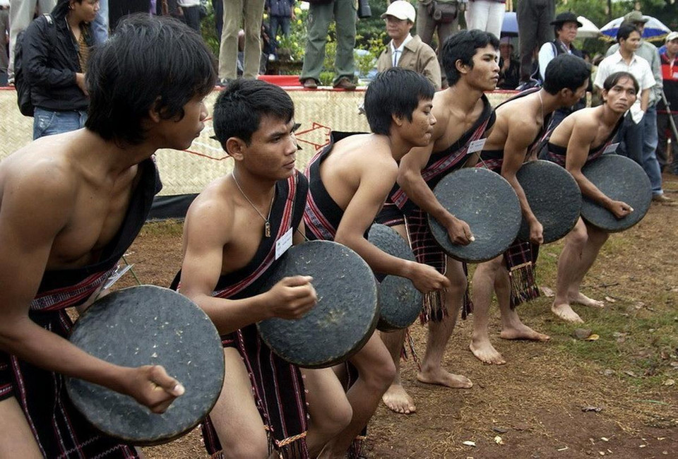 Lễ tạ ơn Tăch Năng Yô của đoàn nghệ nhân Mạ, Prâng của tỉnh Đắk Nông. (Ảnh: Anh Tuấn/TTXVN)