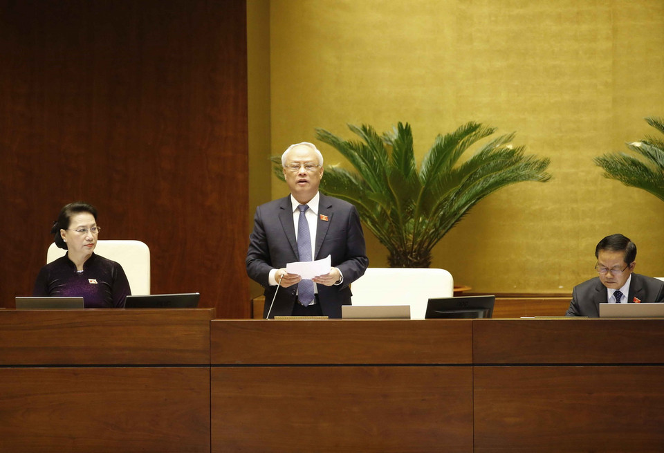 Phó Chủ tịch Quốc hội Uông Chu Lưu điều hành phiên họp. (Ảnh: Doãn Tấn/TTXVN)