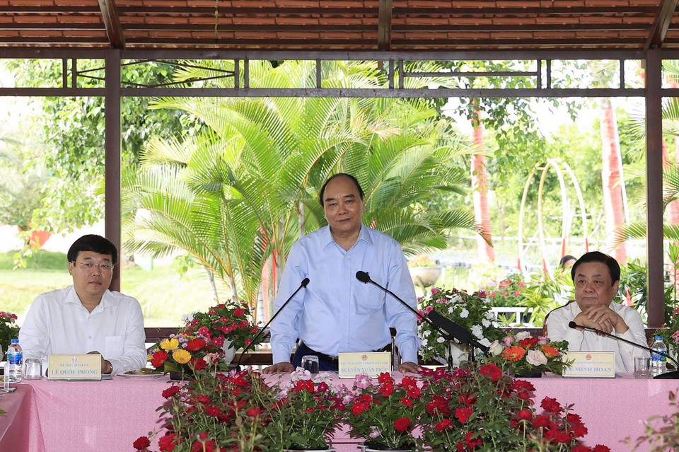  Chủ tịch nước Nguyễn Xuân Phúc phát biểu tại buổi tới thăm Hội quán “Cùng nhau làm du lịch.” (Ảnh: Thống Nhất/TTXVN) 