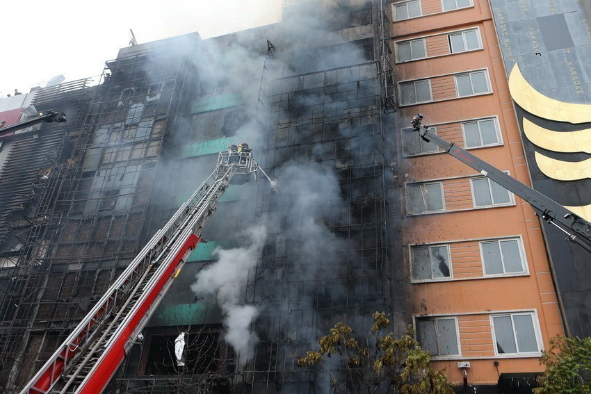 Vụ cháy cơ sở kinh doanh karaoke ở 68 Trần Thái Tông, phường Dịch Vọng Hậu, quận Cầu Giấy, Hà Nội. (Ảnh: Doãn Tấn/TTXVN)