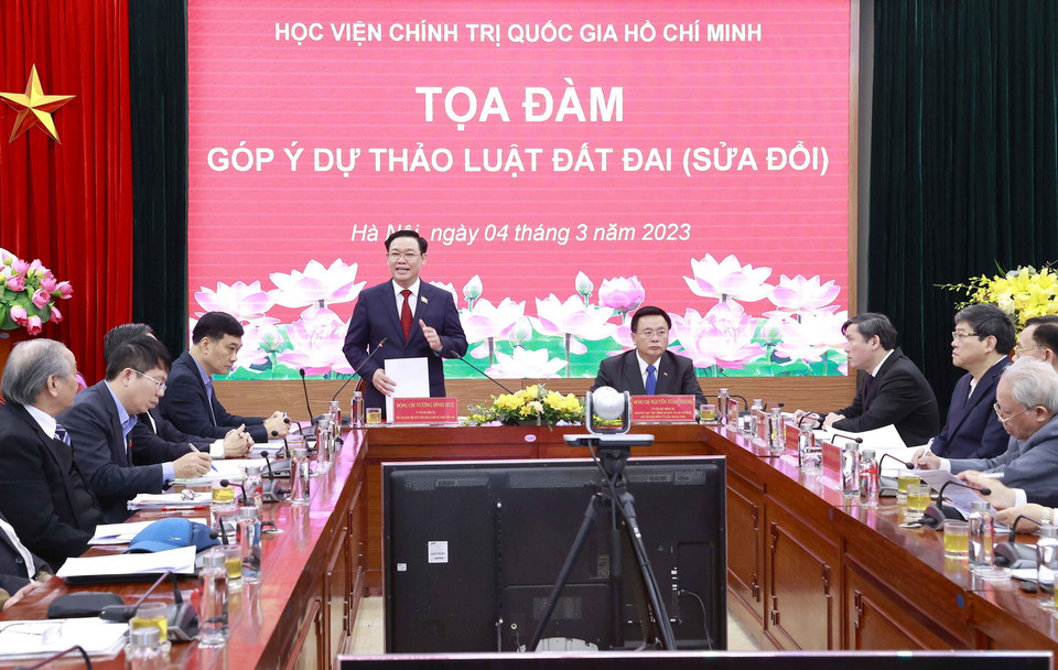 Chủ tịch Quốc hội Vương Đình Huệ phát biểu. (Ảnh: Doãn Tấn/TTXVN)