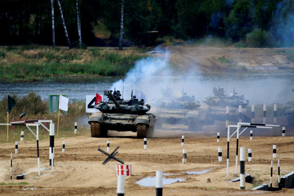 Ngày 24/8, trong khuôn khổ Hội thao quân sự quốc tế (Army Games 2020) tại Liên bang Nga, quân đội Nga trình diễn sức mạnh chiến đấu của các loại xe tăng đã và đang biên chế trong các đơn vị chiến đấu nhân dịp kỷ niệm 100 năm thành lập Binh chủng tăng thiết giáp. (Ảnh: Trần Hiếu/TTXVN)