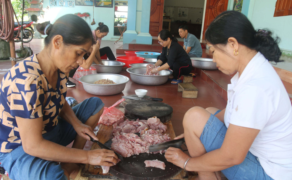 Cơ sở sản xuất thịt chua đu đủ của cô Hoàng Thị Sáu tại khu 2B, xã Tân Phú, huyện Tân Sơn (Phú Thọ). (Ảnh: Tạ Toàn/TTXVN)