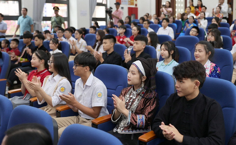 Học sinh cụm liên trường học thành phố Lào Cai. (Ảnh: Dương Giang/TTXVN)