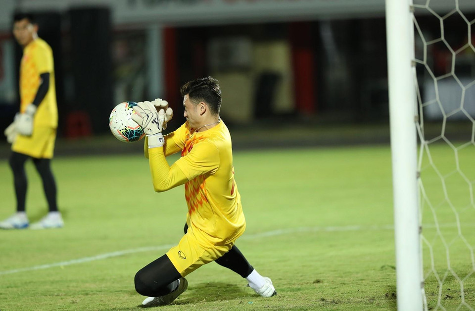 Thủ môn Đặng Văn Lâm là sự lựa chọn số một trước khung thành đội tuyển Việt Nam. (Ảnh: Hoàng Linh/TTXVN)