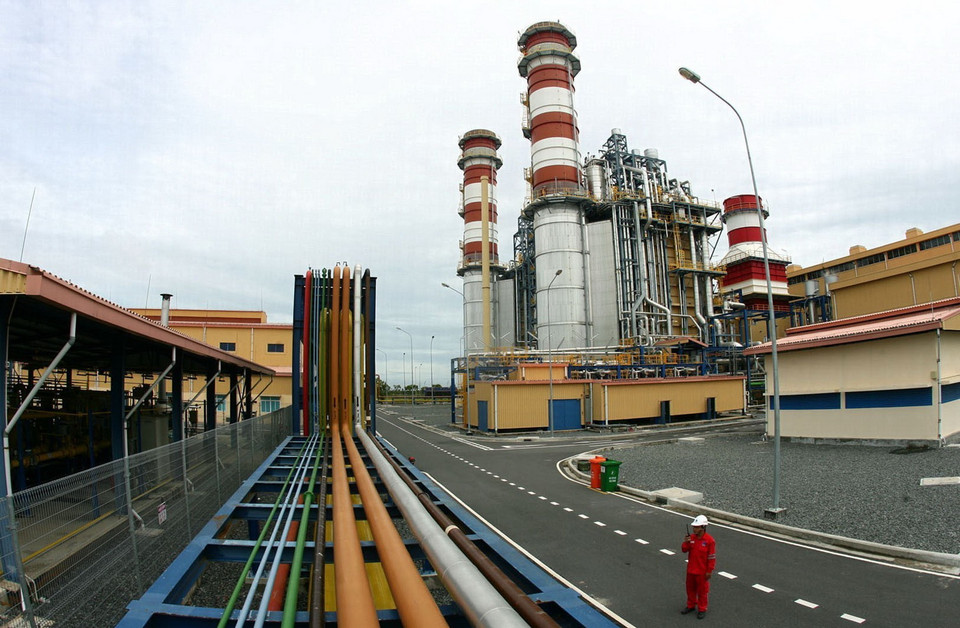 Nhà máy điện Turbine khí Chu trình hỗn hợp Nhơn Trạch 2 tại huyện Nhơn Trạch, tỉnh Đồng Nai, thuộc Công ty Cổ phần Điện lực Dầu khí Nhơn Trạch 2-NT2 có công suất 750 MW với sản lượng điện trung bình cung ứng cho lưới điện quốc gia khoảng 5 tỷ kWh/ năm, sử dụng nhiên liệu chính là khí thiên nhiên được khai thác từ bể Nam Côn Sơn. (Ảnh: Huy Hùng/TTXVN)